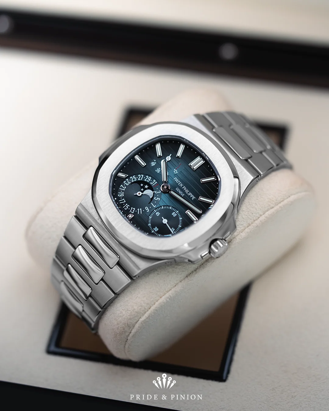 Patek Philippe Nautilus 5712/1A-001 - Image 4