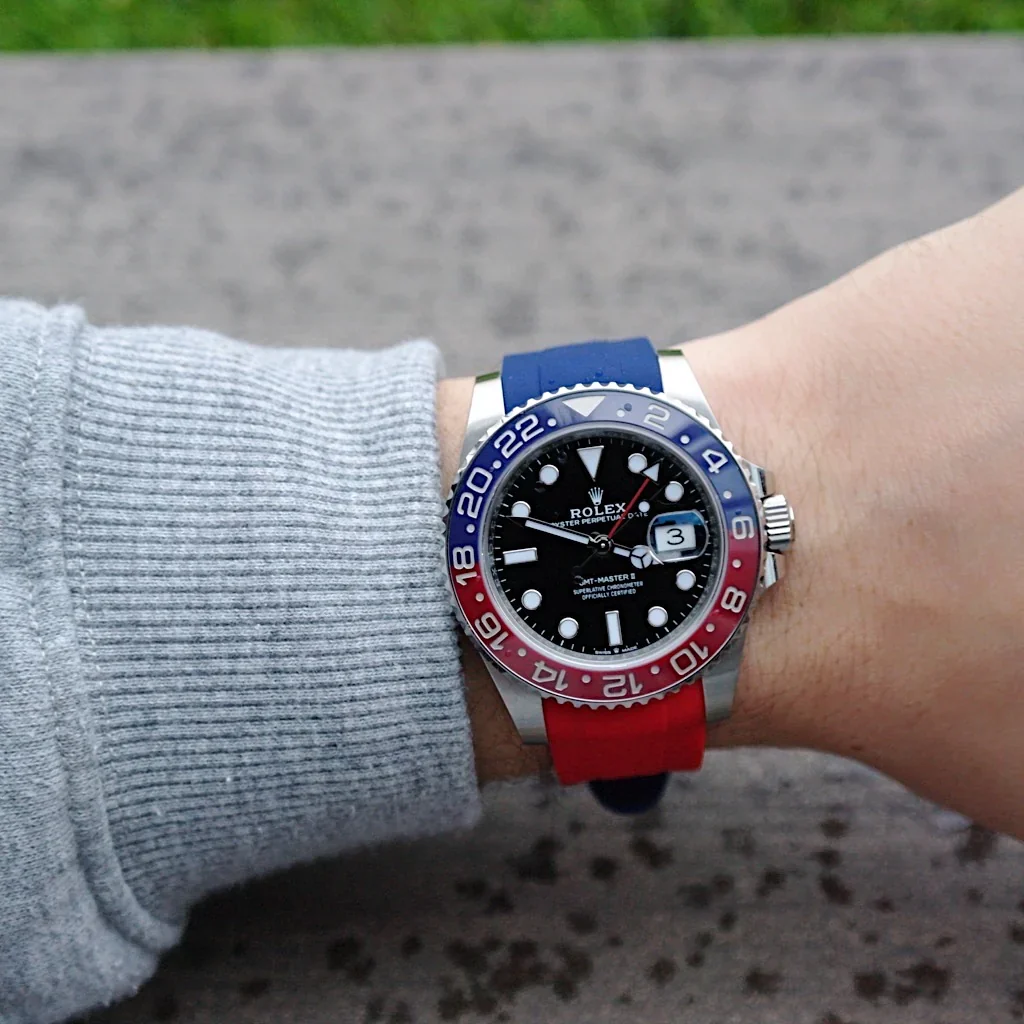 Tempomat- 20mm Curved Ended Pepsi Rubber Strap - Image 2