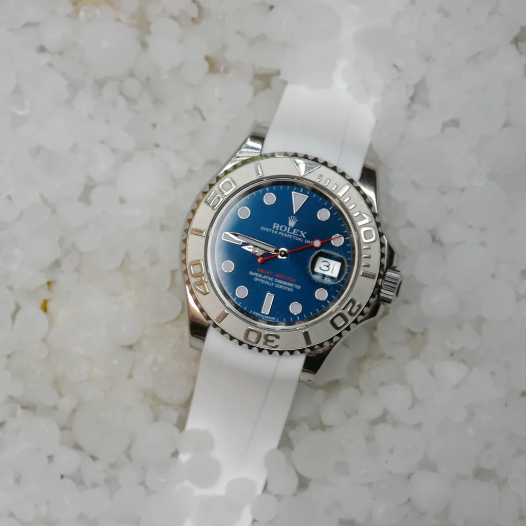 Tempomat- 20mm Curved Ended White Rubber Strap - Image 3