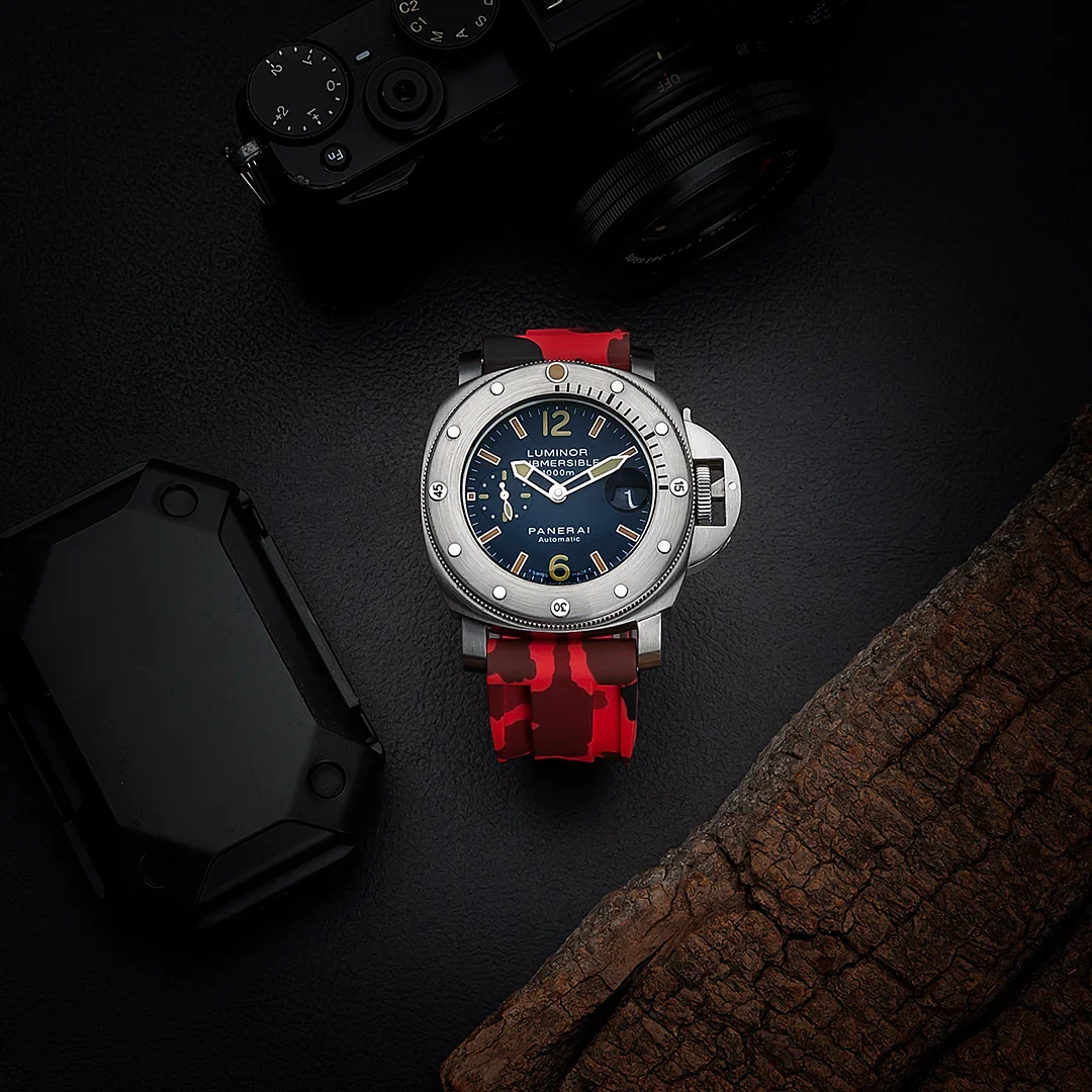 Tempomat- 24mm Red Camo Rubber Strap - Image 2